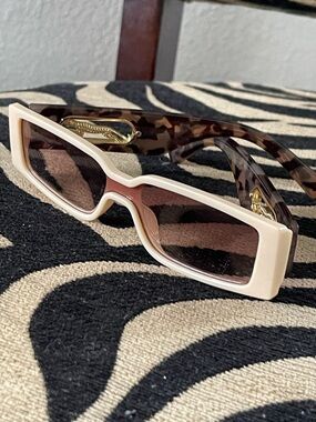 Ivory Rectangle Frame Sunglasses with Tortoiseshell Temples